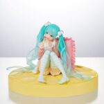 Descubre el apasionante mundo de Estatua Hatsune Miku Original Casual Wear.