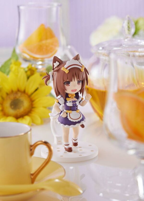 Descubre el apasionante mundo de Estatua Nekopara Azuki 10cm.