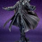 Descubre el apasionante mundo de Estatua Light Bondrewd 27cm.