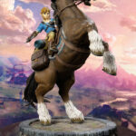 Descubre el apasionante mundo de Estatua Link on Horseback 56cm.