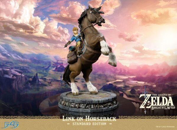 Descubre el apasionante mundo de Estatua Link on Horseback 56cm.
