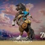 Descubre el apasionante mundo de Estatua Link on Horseback 56cm.