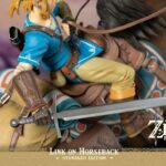 Descubre el apasionante mundo de Estatua Link on Horseback 56cm.