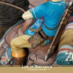 Descubre el apasionante mundo de Estatua Link on Horseback 56cm.
