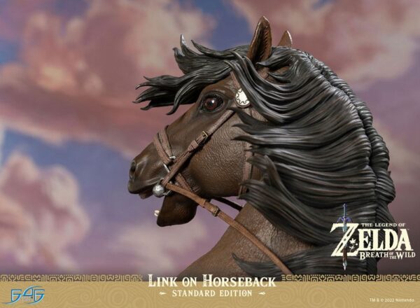 Descubre el apasionante mundo de Estatua Link on Horseback 56cm.