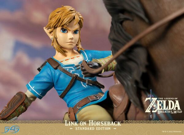Descubre el apasionante mundo de Estatua Link on Horseback 56cm.