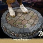 Descubre el apasionante mundo de Estatua Link on Horseback 56cm.