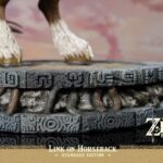 Descubre el apasionante mundo de Estatua Link on Horseback 56cm.