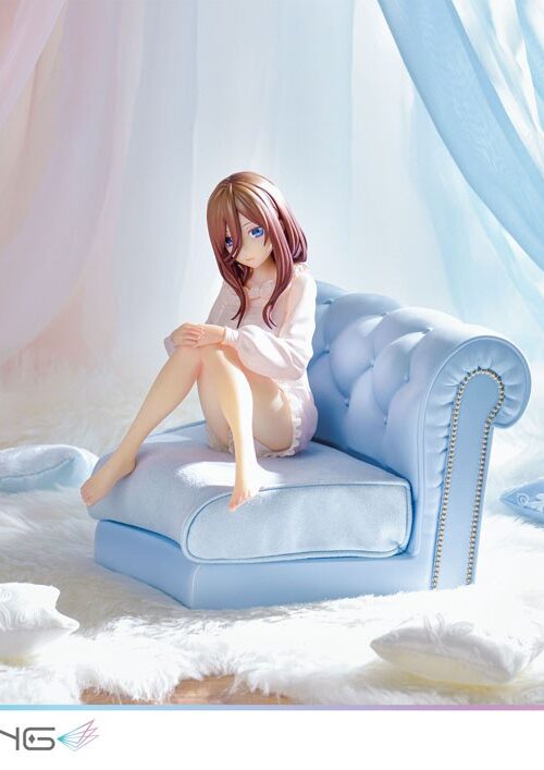 Descubre el apasionante mundo de Estatua Prisma Wing Miku Nakano.