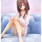 Descubre el apasionante mundo de Estatua Prisma Wing Miku Nakano.