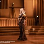 Descubre el apasionante mundo de Estatua Shining For the Voyagers.