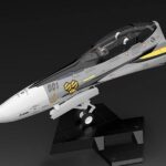 Descubre el apasionante mundo de Maqueta Fighter Nose Collection VF-25S.
