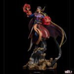 Descubre el apasionante mundo de Estatua Deluxe Art Scale Strange Supreme.