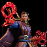 Descubre el apasionante mundo de Estatua Deluxe Art Scale Strange Supreme.