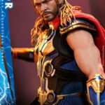 Descubre el apasionante mundo de Figura Thor Love and Thunder Masterpiece.