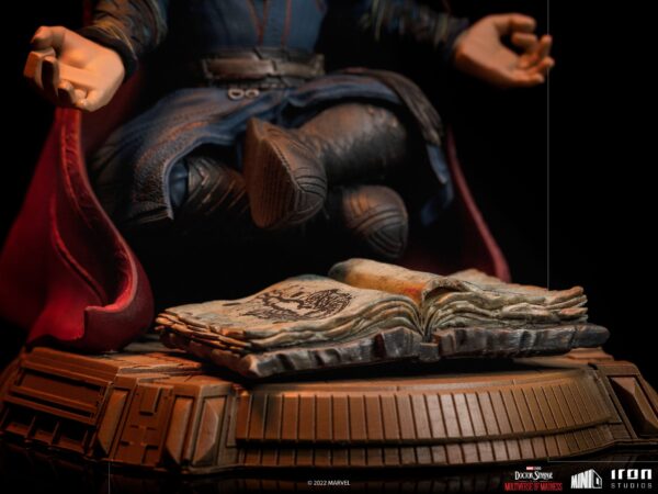 Descubre el apasionante mundo de Minifigura Mini Co Stephen Strange.