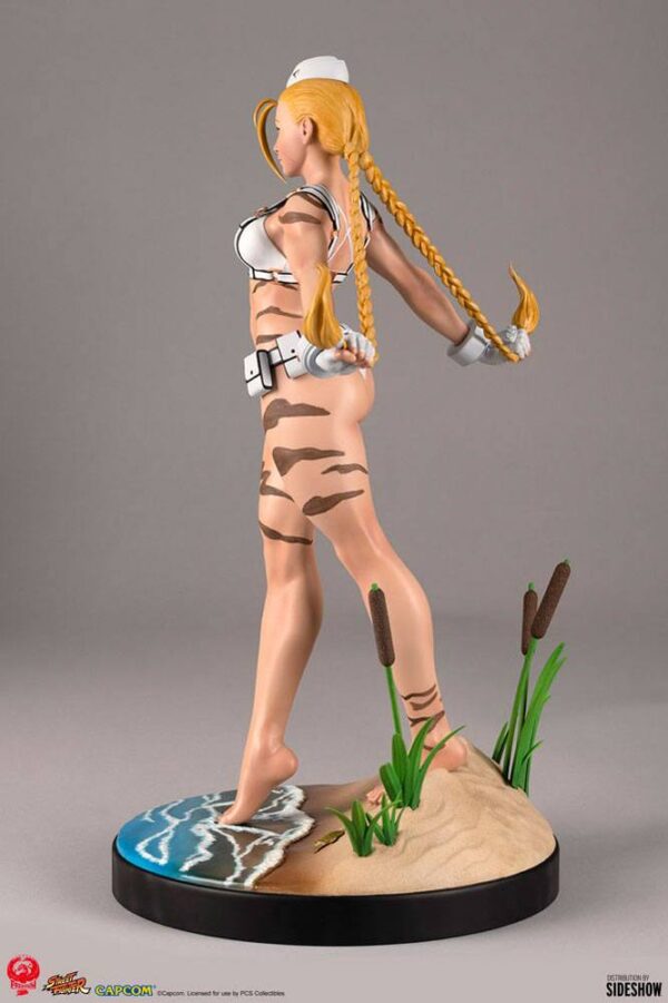 Descubre el apasionante mundo de Estatua Cammy Player 2 44cm.