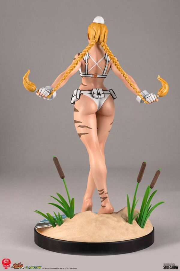 Descubre el apasionante mundo de Estatua Cammy Player 2 44cm.