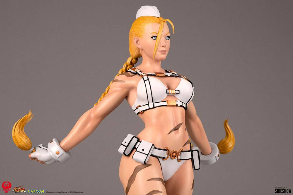 Descubre el apasionante mundo de Estatua Cammy Player 2 44cm.