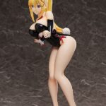 Descubre el apasionante mundo de Estatua Darkness Bare Leg Bunny.