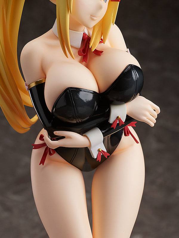 Descubre el apasionante mundo de Estatua Darkness Bare Leg Bunny.