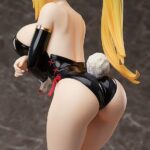 Descubre el apasionante mundo de Estatua Darkness Bare Leg Bunny.