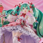 Descubre el apasionante mundo de Estatua Hatsune Miku 15th Anniversary.