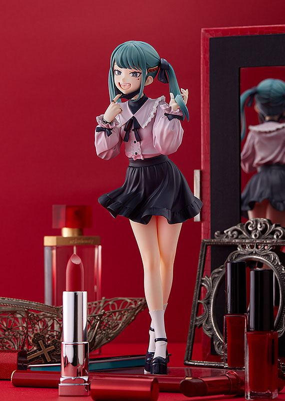 Descubre el apasionante mundo de Estatua Hatsune Miku The Vampire.
