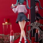 Descubre el apasionante mundo de Estatua Hatsune Miku The Vampire.