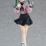 Descubre el apasionante mundo de Estatua Hatsune Miku The Vampire.