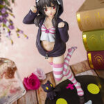 Descubre el apasionante mundo de Estatua Megumin Hoodie Look Chomusuke.