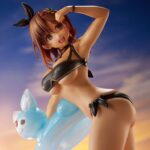 Descubre el apasionante mundo de Estatua Ryza Black Swimwear Tanned.