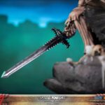 Descubre el apasionante mundo de Estatua Skull Knight White Bone Variant.