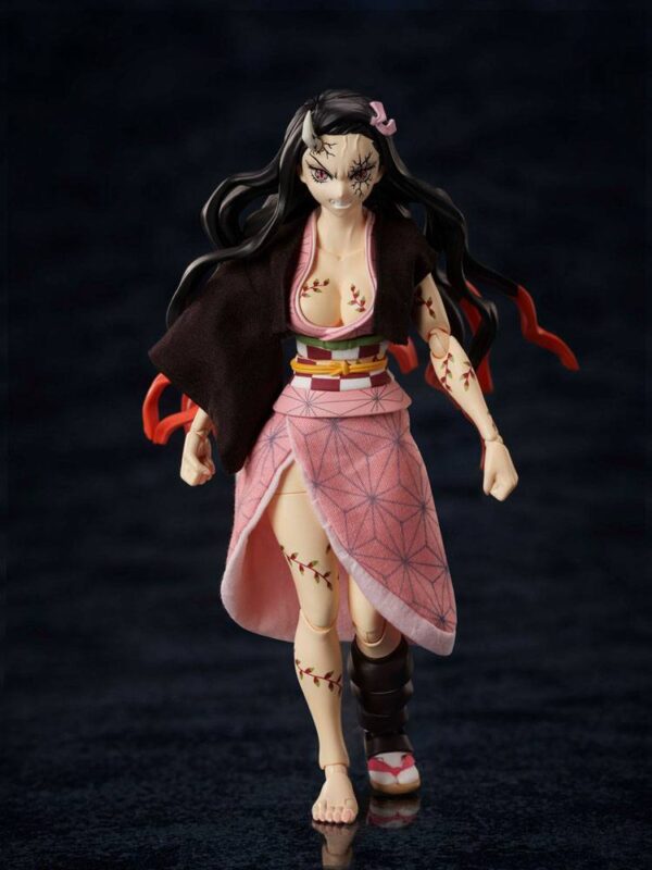 Descubre el apasionante mundo de Figura BUZZmod Nezuko Kamado Demon Advancing.