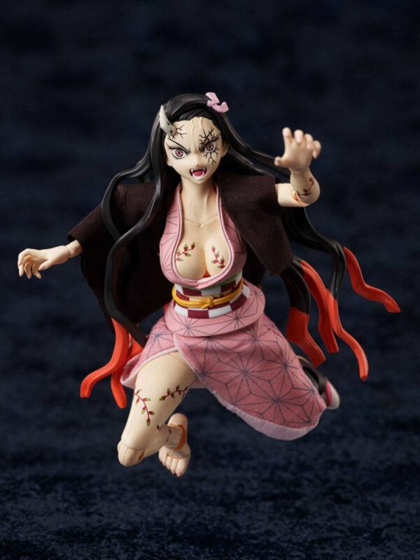 Descubre el apasionante mundo de Figura BUZZmod Nezuko Kamado Demon Advancing.