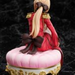 Descubre el apasionante mundo de Estatua Liscia Elfrieden 17 cm.