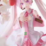 Descubre el apasionante mundo de Estatua Luminasta Sakura Miku 2023.