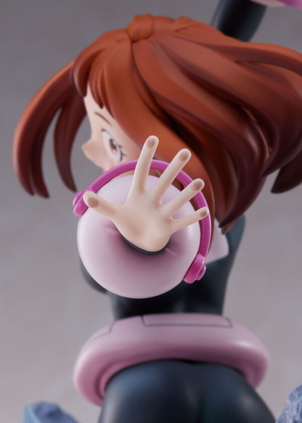 Descubre el apasionante mundo de Estatua Ochaco Uraraka 23cm.