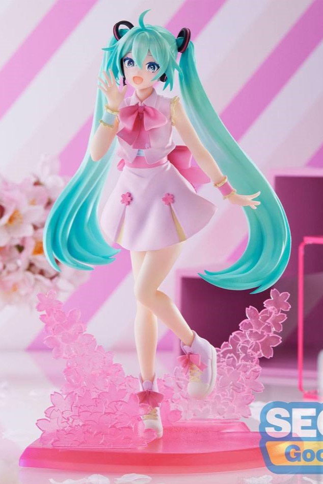 Descubre el apasionante mundo de Estatua Luminasta Sakura Miku Omutatsu.