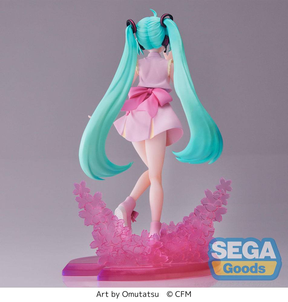 Descubre el apasionante mundo de Estatua Luminasta Sakura Miku Omutatsu.