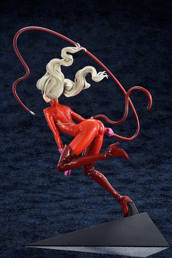 Descubre el apasionante mundo de Estatua Persona Anne Takamaki Phantom Thief.