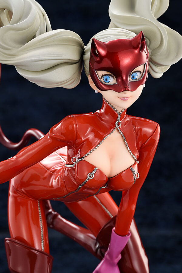 Descubre el apasionante mundo de Estatua Persona Anne Takamaki Phantom Thief.