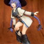 Descubre el apasionante mundo de Estatua Roxy Migurdia Dressing Mode.