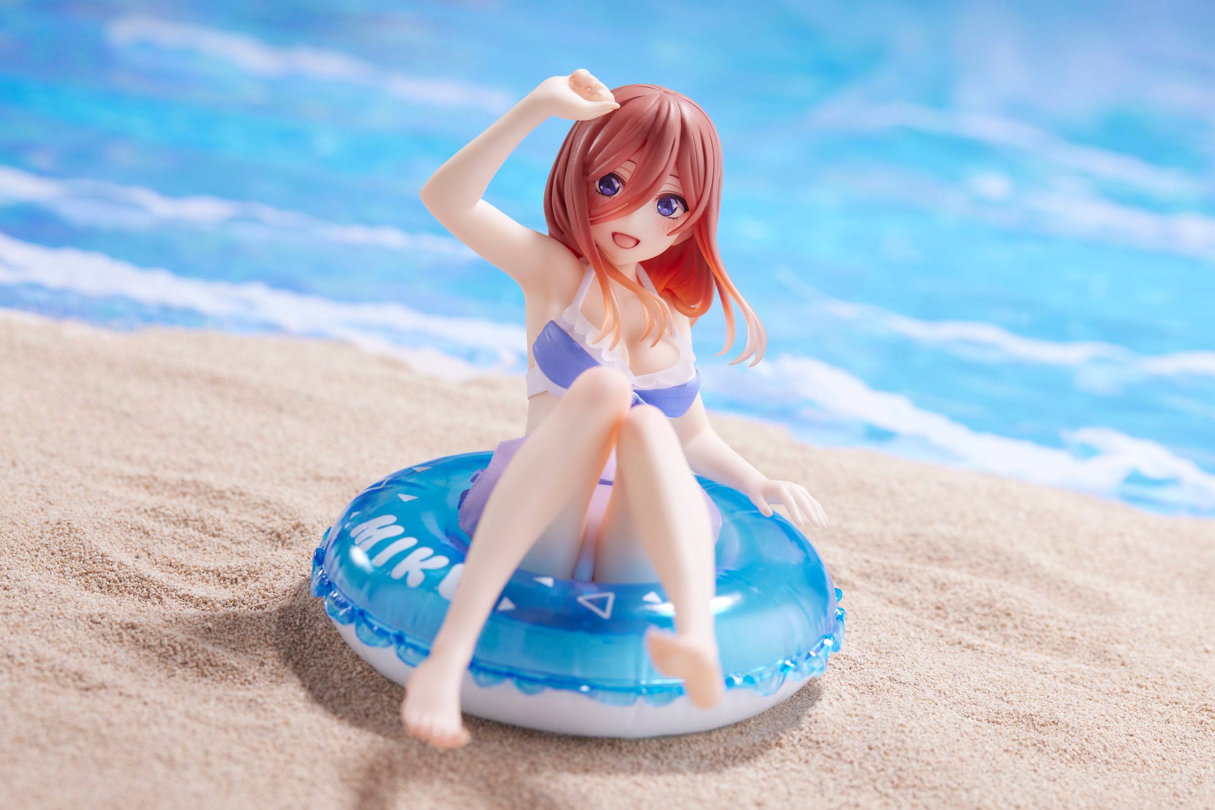 Descubre el apasionante mundo de Estatua Aqua Float Girls Miku Nakano.