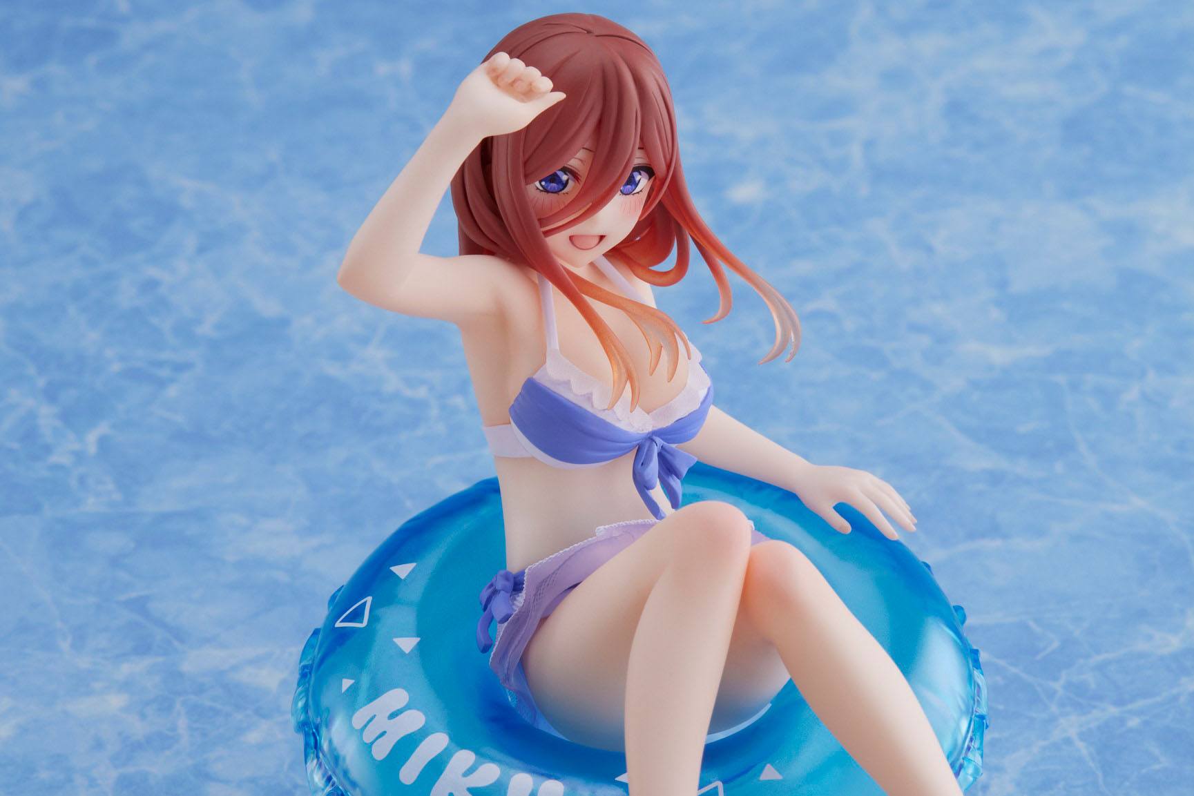 Descubre el apasionante mundo de Estatua Aqua Float Girls Miku Nakano.