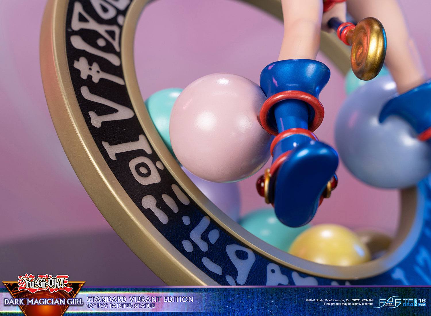 Descubre el apasionante mundo de Estatua Dark Magician Girl Vibrant Edition.