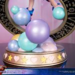 Descubre el apasionante mundo de Estatua Dark Magician Girl Vibrant Edition.