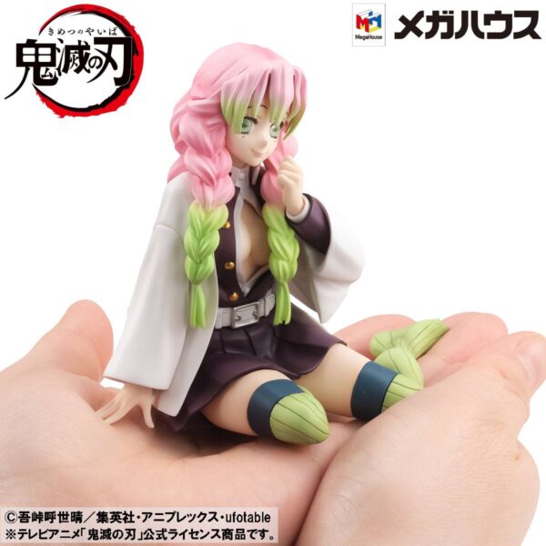 Descubre el apasionante mundo de Estatua GEM Kanroji-san Palm.