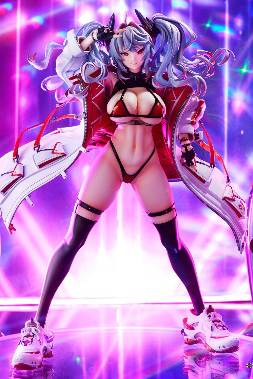 Descubre el apasionante mundo de Estatua Girl Rouge Illustration by Ulrich.