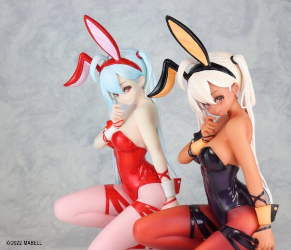 Descubre el apasionante mundo de Estatua Neala Black Rabbit by MaJO.